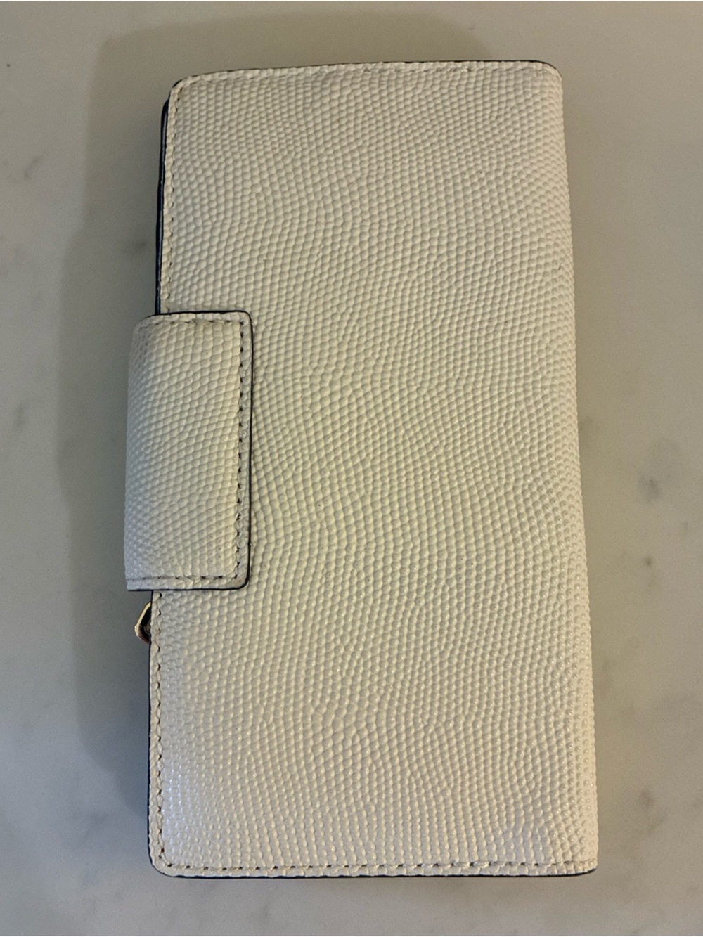 Juicy Couture-Vintage Y2K Leather Bifold Wallet White w/ Gold Studs|EUC|Loud Lux - Picture 3 of 9